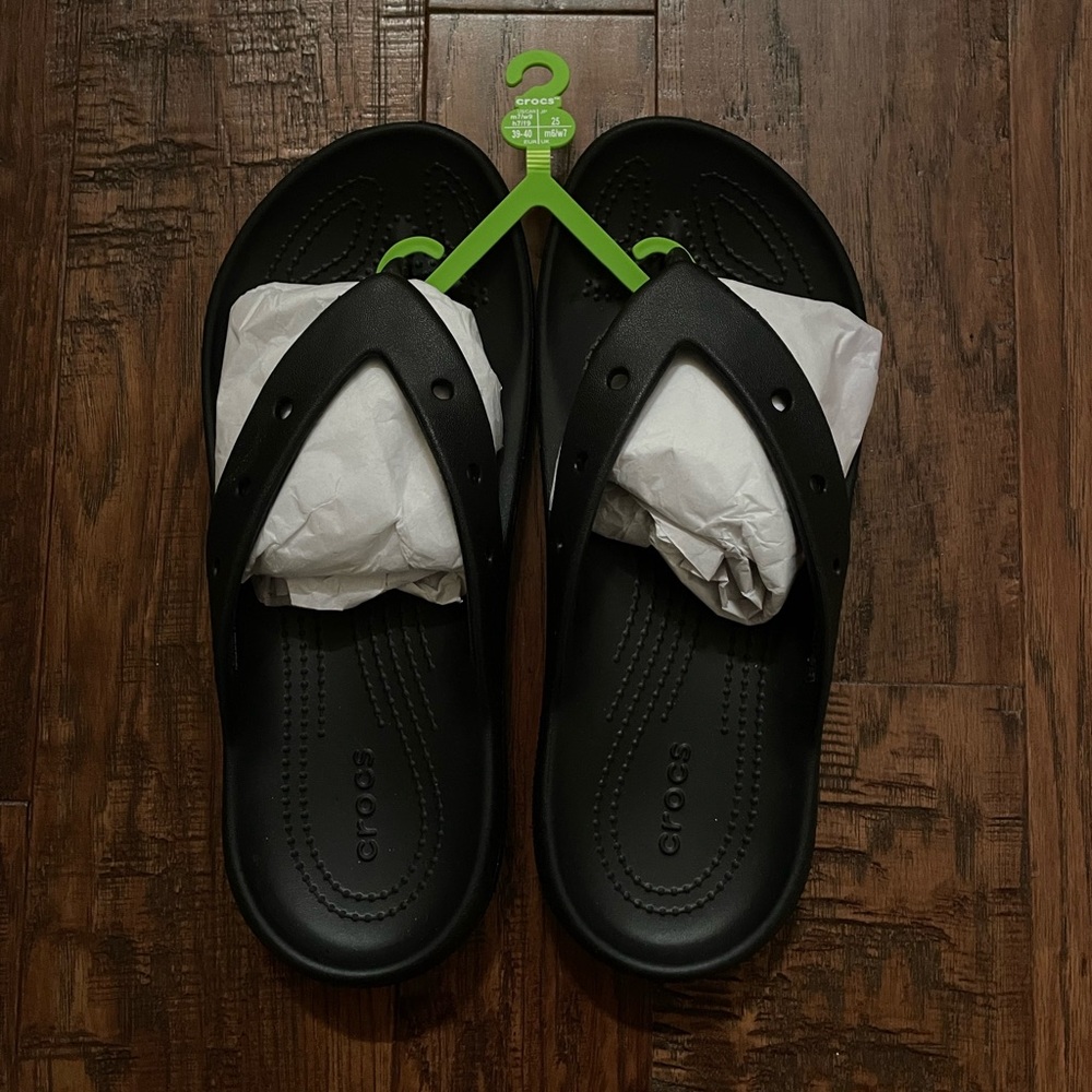 BRAND NEW crocs flip flops